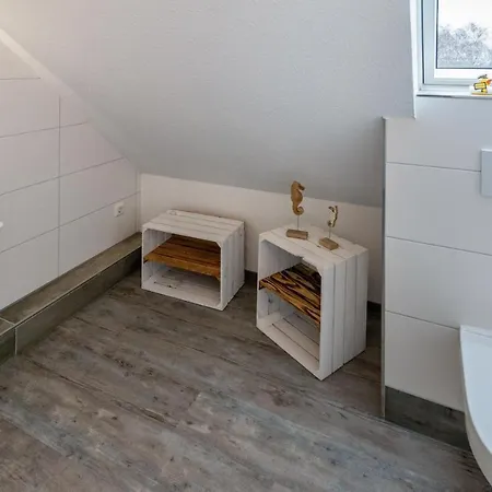 דירה Steuerbord *